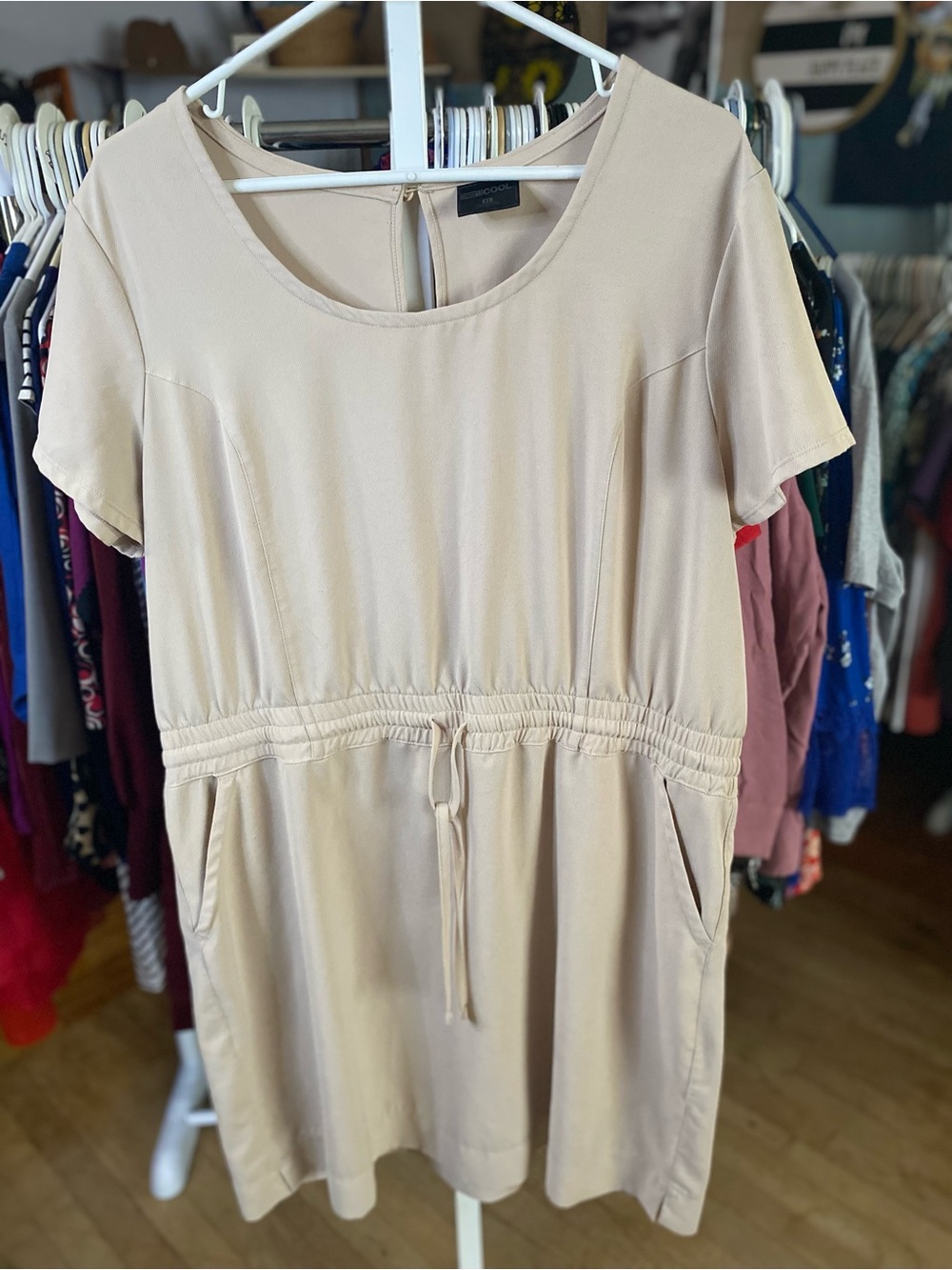 Short Sleeve Drawstring Mini Dress in Cream